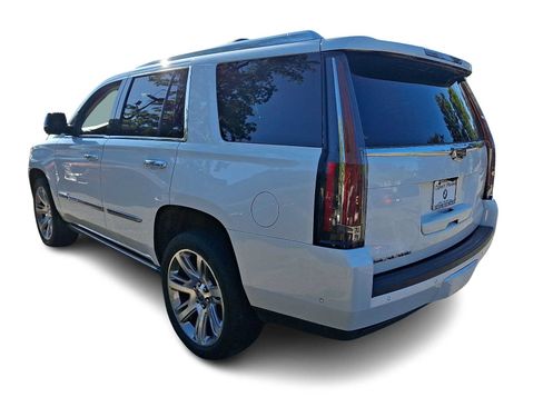 Used 2020 Cadillac Escalade Premium Luxury AWD/4WD image 4