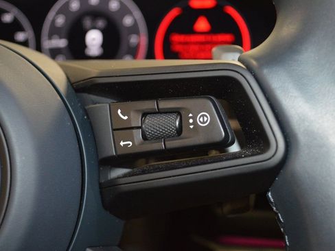 Certified 2025 Porsche Panamera image 21
