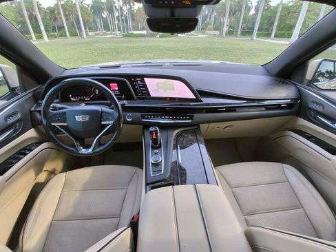 Used 2021 Cadillac Escalade ESV Premium Luxury w/ Performance Package RWD image 26