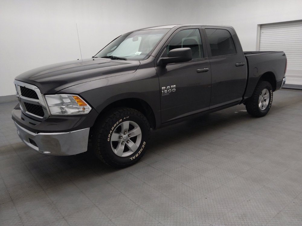 Used 2021 RAM 1500 Classic SLT AWD/4WD image 2