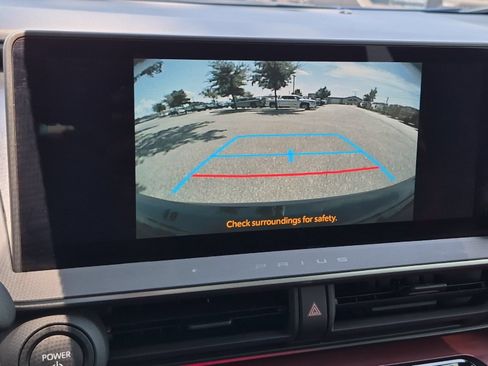 Used 2025 Toyota Prius Plug-In Hybrid FWD image 16