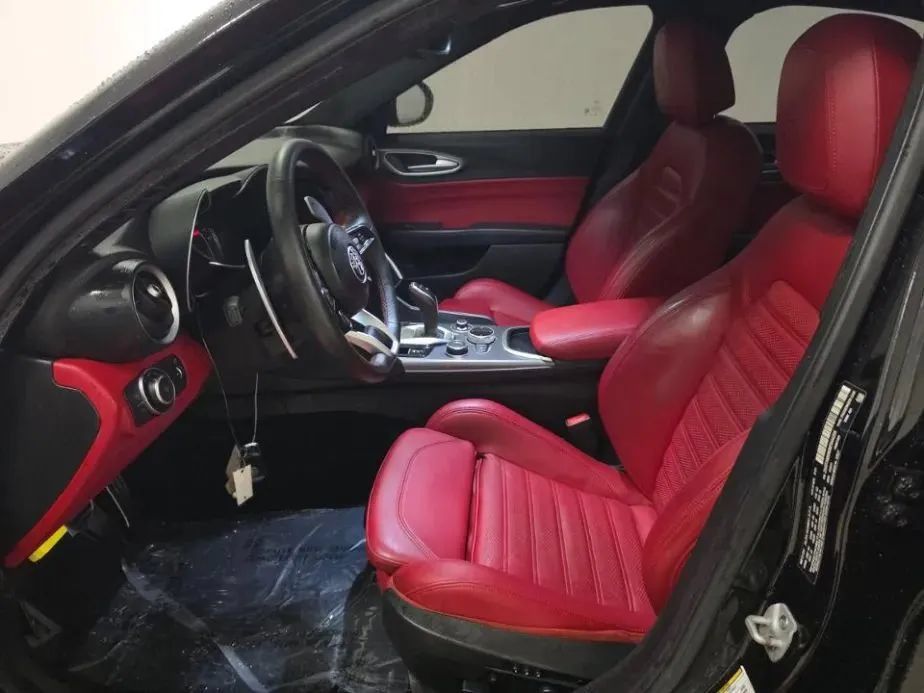 Used 2021 Alfa Romeo Giulia Ti Sport RWD image 7