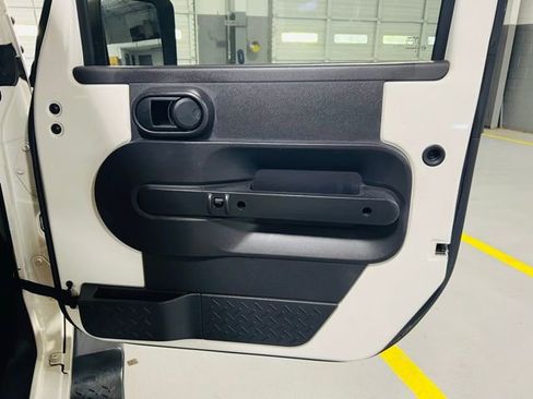 Used 2007 Jeep Wrangler X image 30