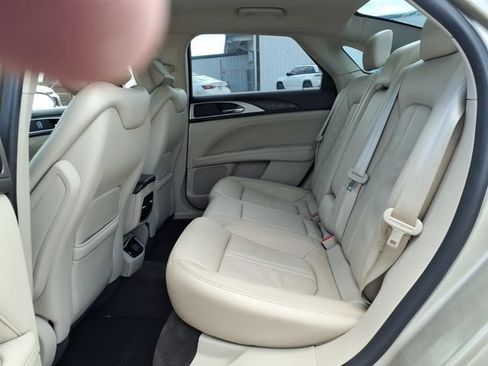 Used 2017 Lincoln MKZ Select w/ Select Plus Package FWD image 9