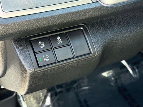 Used 2018 Honda Civic Touring image 26