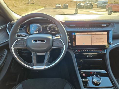 New 2026 Jeep Grand Cherokee L 4WD image 16