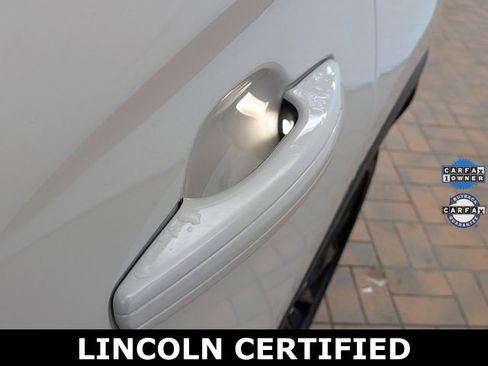 Certified 2022 Lincoln Nautilus Reserve w/ Equipment Group 201A image 10