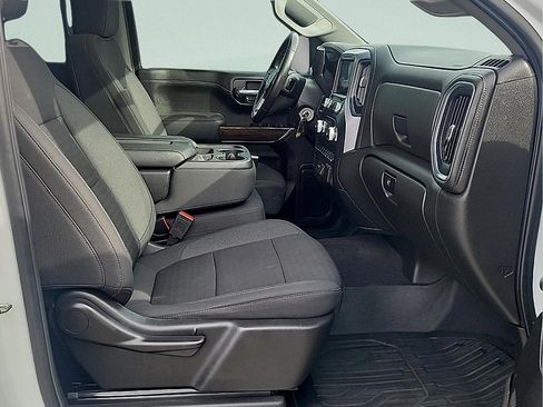 Used 2022 GMC Sierra 1500 SLE w/ X31 Off-Road Package AWD/4WD image 10