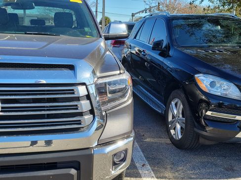 Used 2019 Toyota Tundra Limited image 3