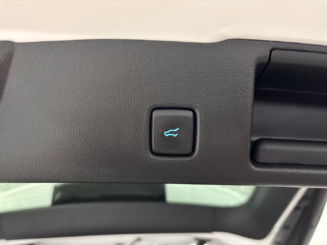 Used 2023 Ford Escape Platinum w/ Premium Technology Package AWD/4WD image 25