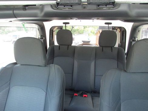 Used 2020 Jeep Wrangler Sport AWD/4WD image 30