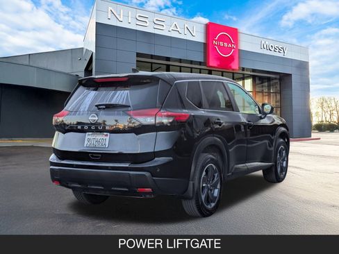 Certified 2025 Nissan Rogue SV image 8