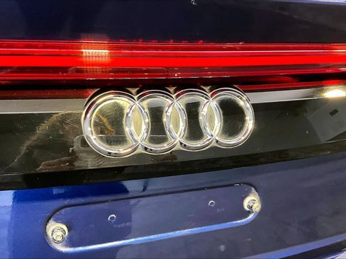 Used 2019 Audi Q8 Prestige image 33