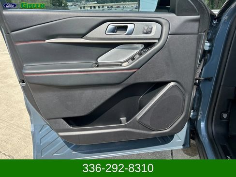 Used 2025 Ford Explorer ST RWD image 10