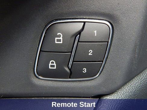 Used 2024 Ford Expedition XLT AWD/4WD image 15