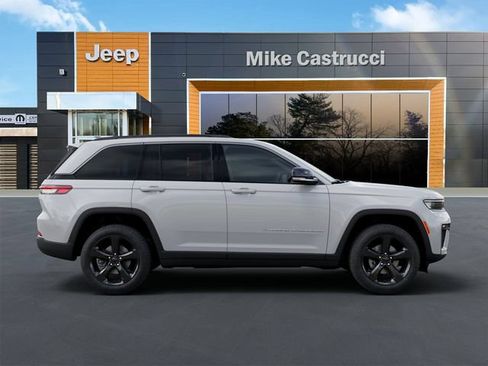 New 2026 Jeep Grand Cherokee Limited w/ Limited Altitude Package AWD/4WD image 21