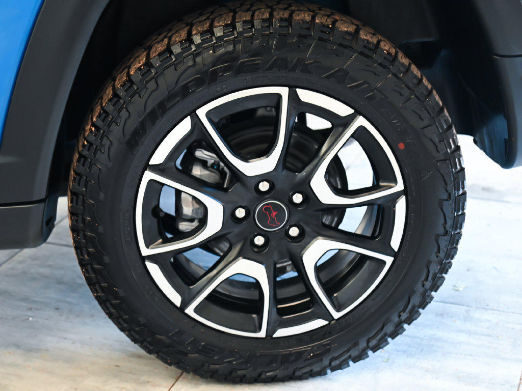 Used 2026 Jeep Compass Trailhawk AWD/4WD image 8