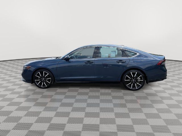 Used 2024 Honda Accord Touring image 6