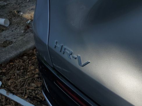Used 2024 Honda HR-V EX-L image 8