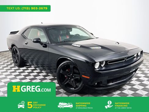 Used 2018 Dodge Challenger R/T w/ Blacktop Package RWD image 1