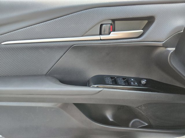 Used 2025 Toyota Camry SE FWD image 37
