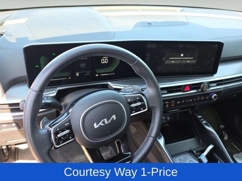 Used 2025 Kia Sorento EX AWD/4WD image 11