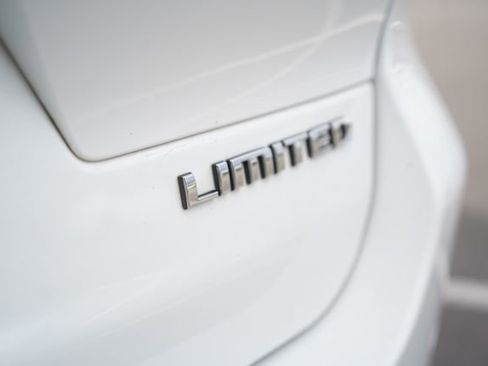 Used 2022 Jeep Grand Cherokee L Limited image 42