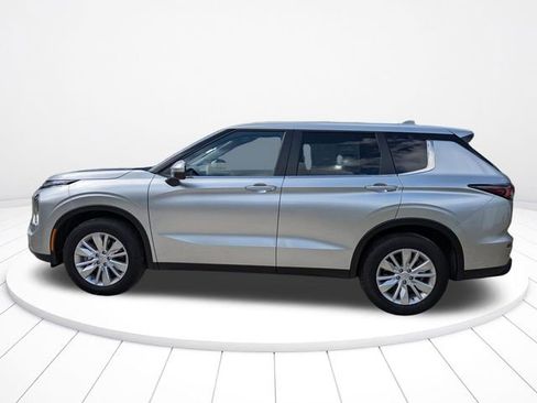 New 2026 Mitsubishi Outlander ES AWD/4WD image 7