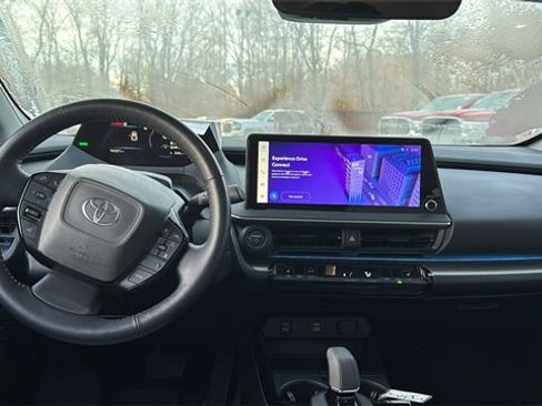 Used 2024 Toyota Prius XLE image 14