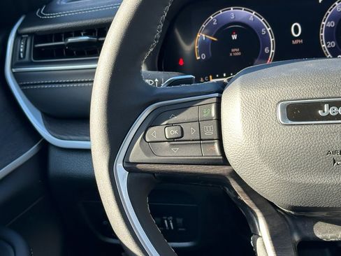 New 2025 Jeep Grand Cherokee L Limited image 8