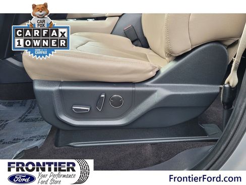 Used 2023 Ford Expedition Max Limited image 11