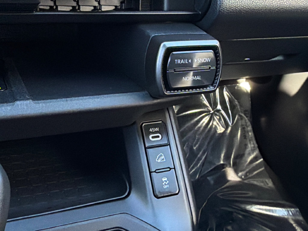Used 2026 Toyota RAV4 AWD image 33