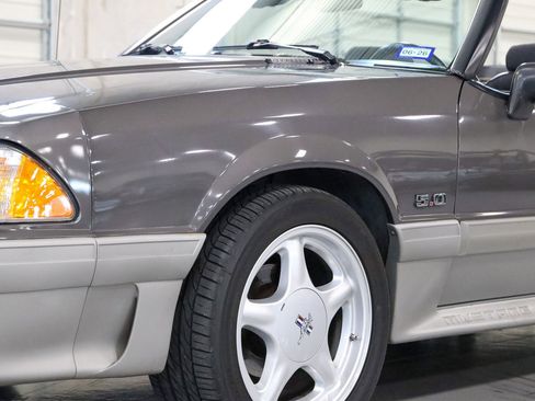 Used 1990 Ford Mustang GT RWD image 23