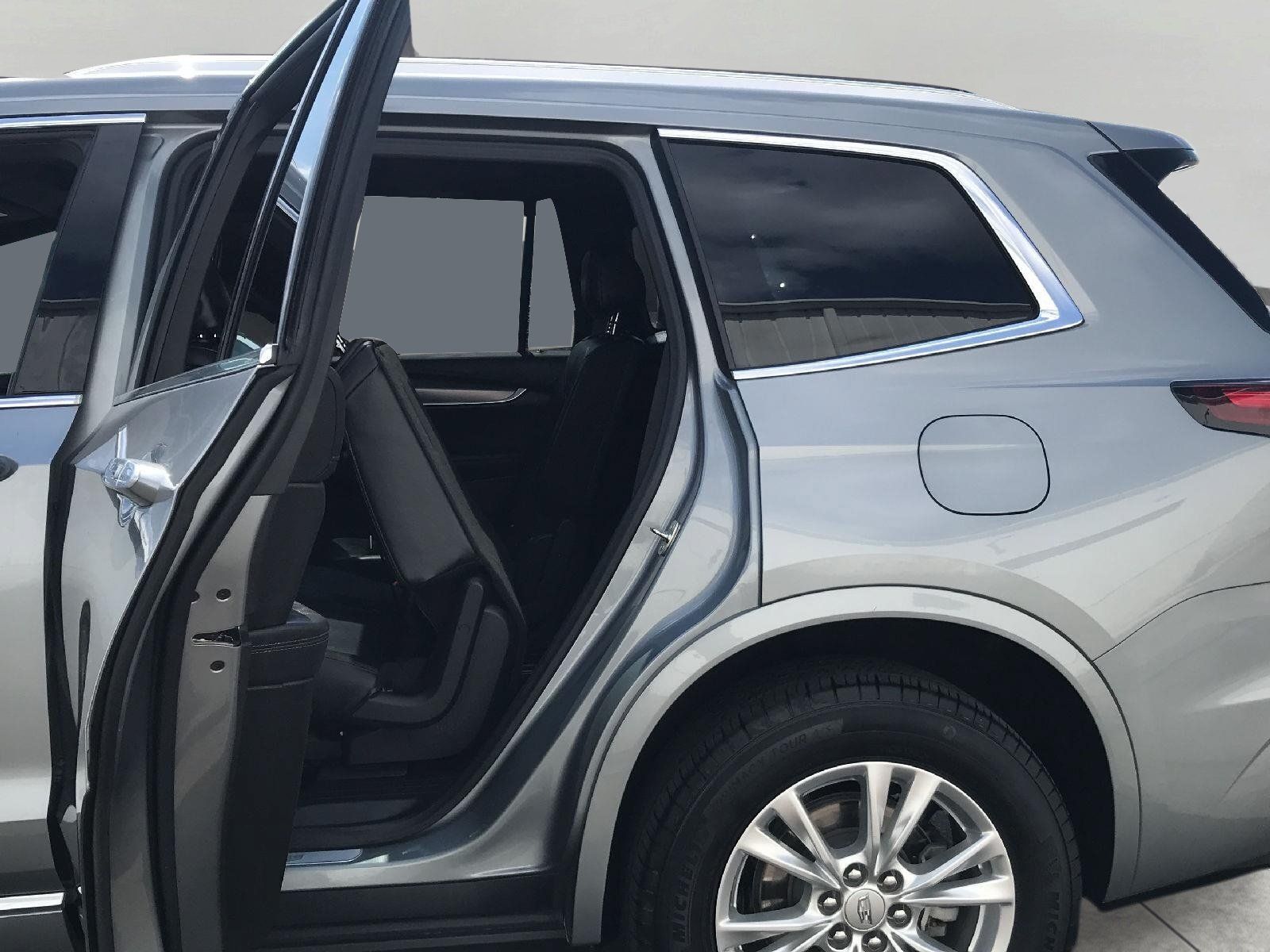 Certified 2024 Cadillac XT6 Luxury w/ LPO, Floor Liner Package AWD/4WD image 26