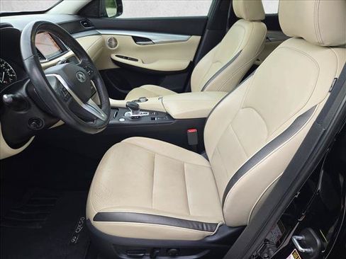 Used 2019 INFINITI QX50 Essential w/ Premium Heat Package FWD image 17