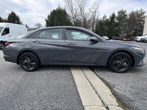 Certified 2023 Hyundai Elantra SEL image 8