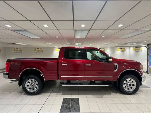 Used 2018 Ford F250 Lariat w/ Chrome Package image 3
