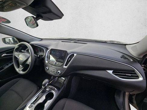 Used 2024 Chevrolet Malibu LT image 19