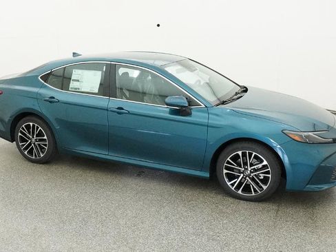 New 2026 Toyota Camry XLE FWD image 32