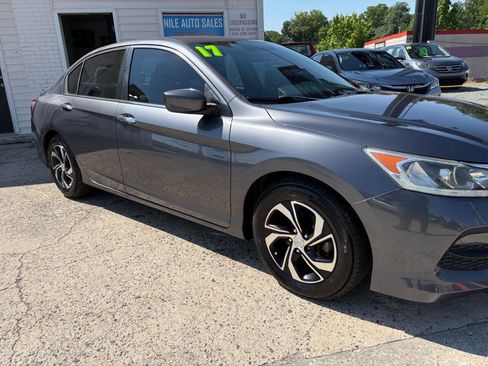 Used 2017 Honda Accord LX image 7