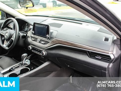 Used 2024 Nissan Altima 2.5 SV FWD image 22