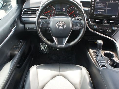 Used 2023 Toyota Camry XSE image 5
