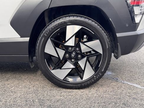 Used 2024 Hyundai Kona Limited image 15