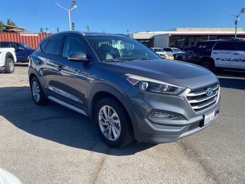 Used 2017 Hyundai Tucson SE Plus w/ Cargo Package image 2