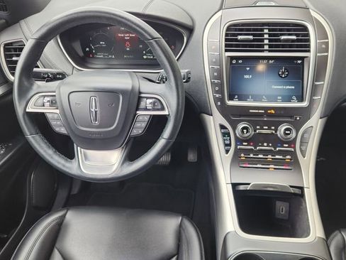 Used 2019 Lincoln Nautilus FWD image 28