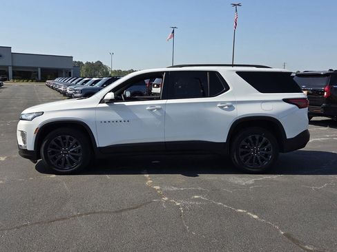 Used 2023 Chevrolet Traverse RS FWD image 4