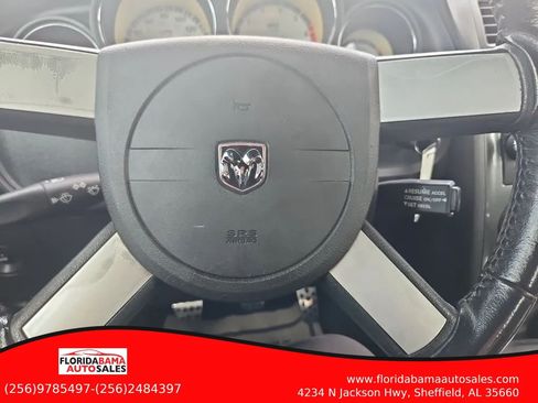 Used 2009 Dodge Challenger R/T RWD image 12