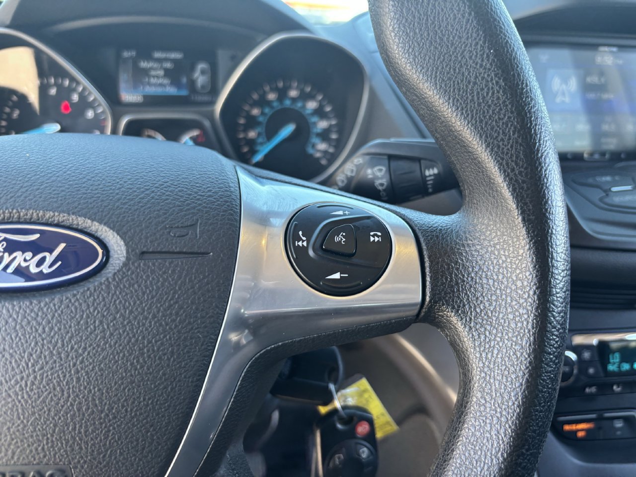 Used 2015 Ford Escape SE w/ Equipment Group 201A AWD/4WD image 26