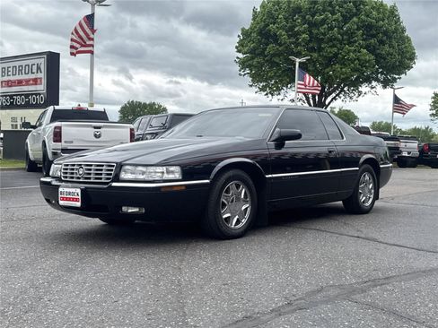 Used 1999 Cadillac Eldorado w/ Comfort/Convenience Pkg FWD image 3