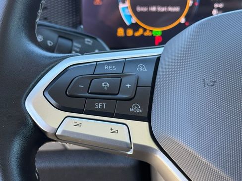 New 2026 Volkswagen Tiguan SE AWD/4WD image 17